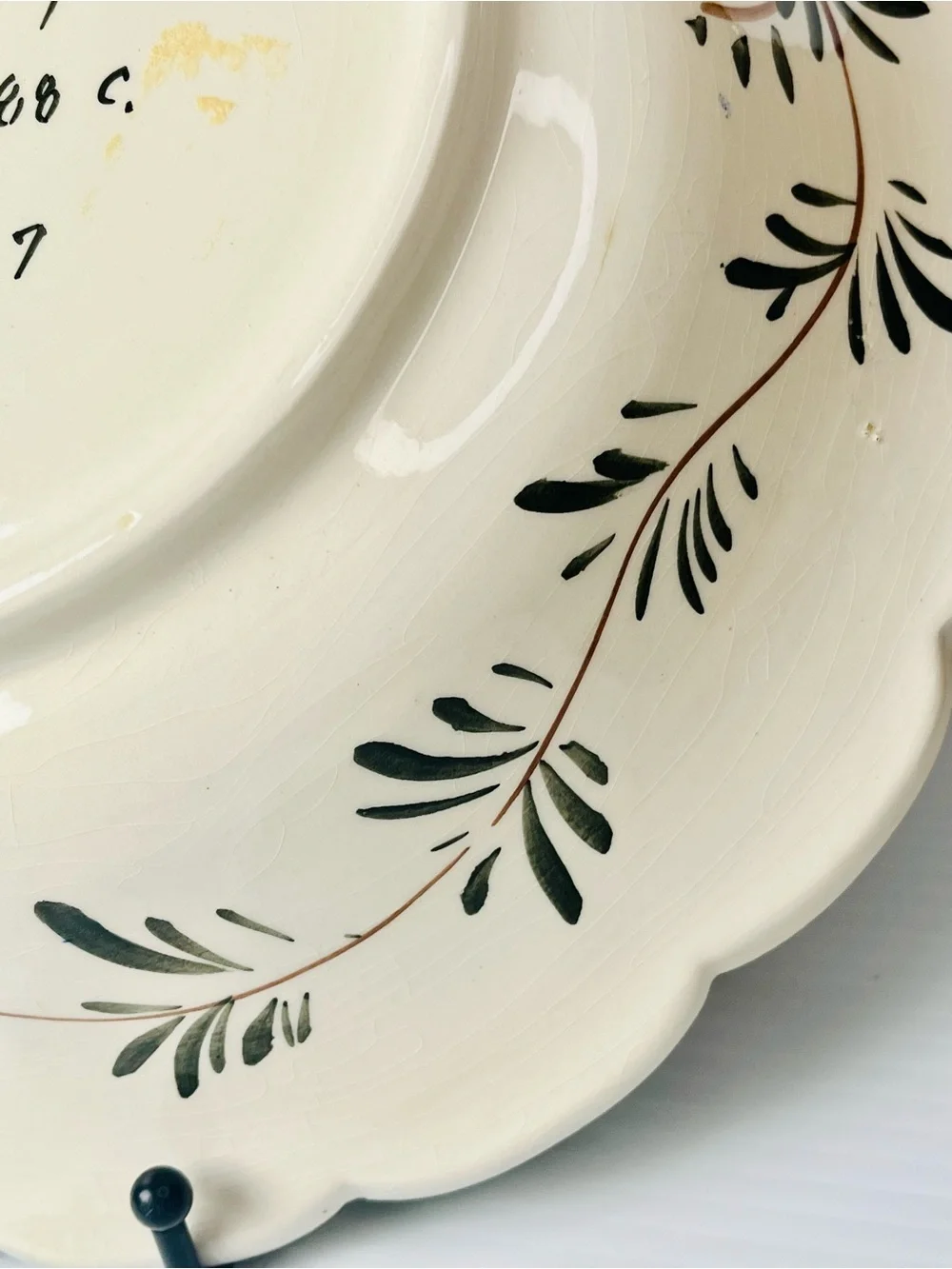 Nove Rose Hand Painted Italian Majolica Serving Bowl 11.5”
